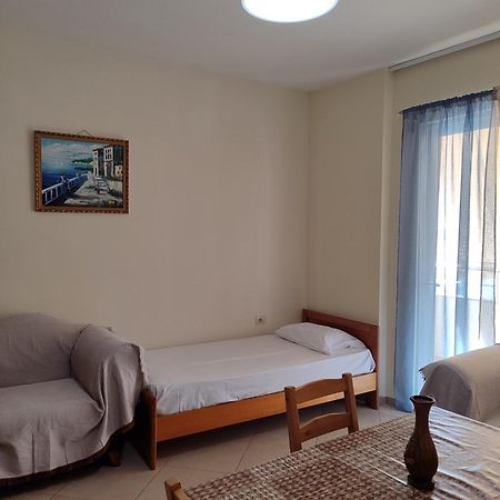 Seaview Apartment Detjoni Sarande Bagian luar foto