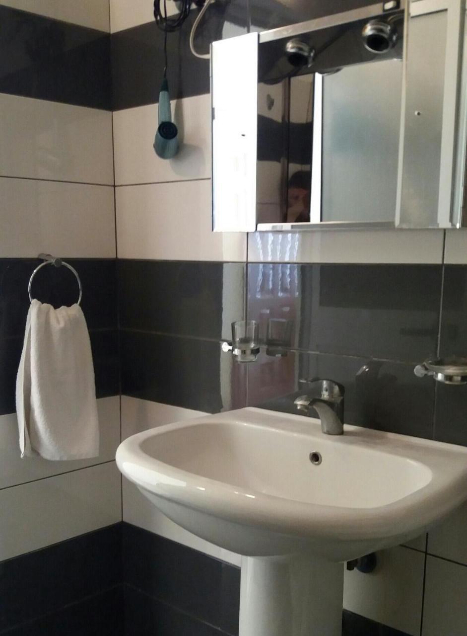 Seaview Apartment Detjoni Sarande Bagian luar foto